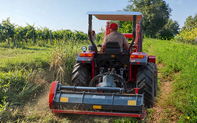 Desbrozadora con desplazamiento lateral para tractor - implemento agrícola Colombia